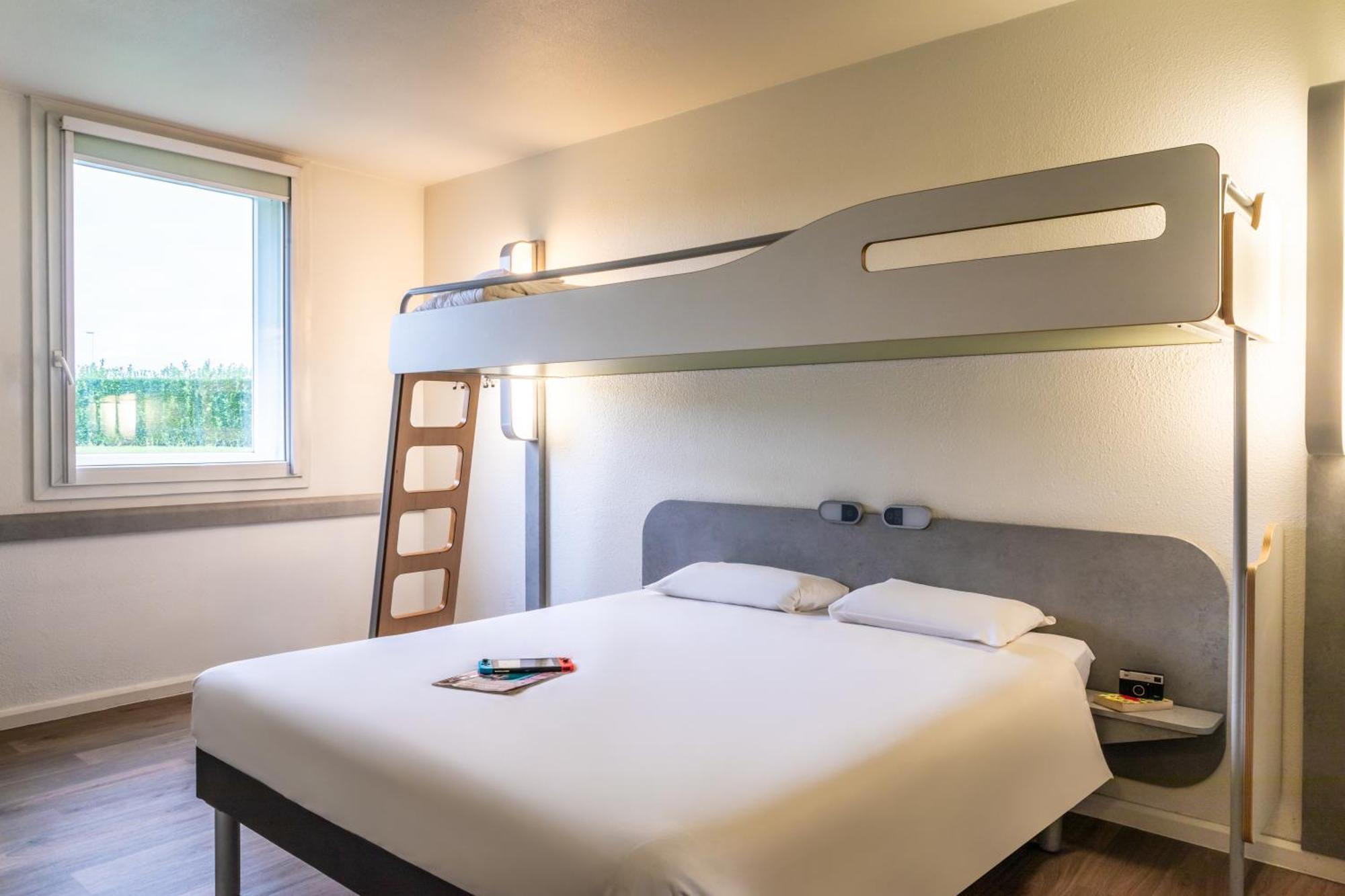 Ibis Budget Roissy Cdg Paris Nord 2 Exterior foto